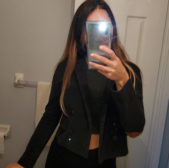 Cropped Blazer - Picture 3 of 3
